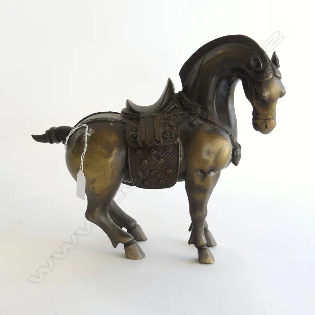 VERY HEAVY CHINESE BRONZE TANG STYLE HORSE. L320mm Image 1++