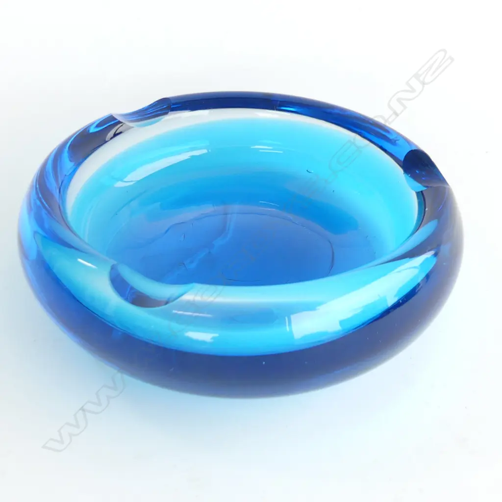 ITALIAN MUJRANO DEEP BLUE 1960S ASHTRAY Image 1++