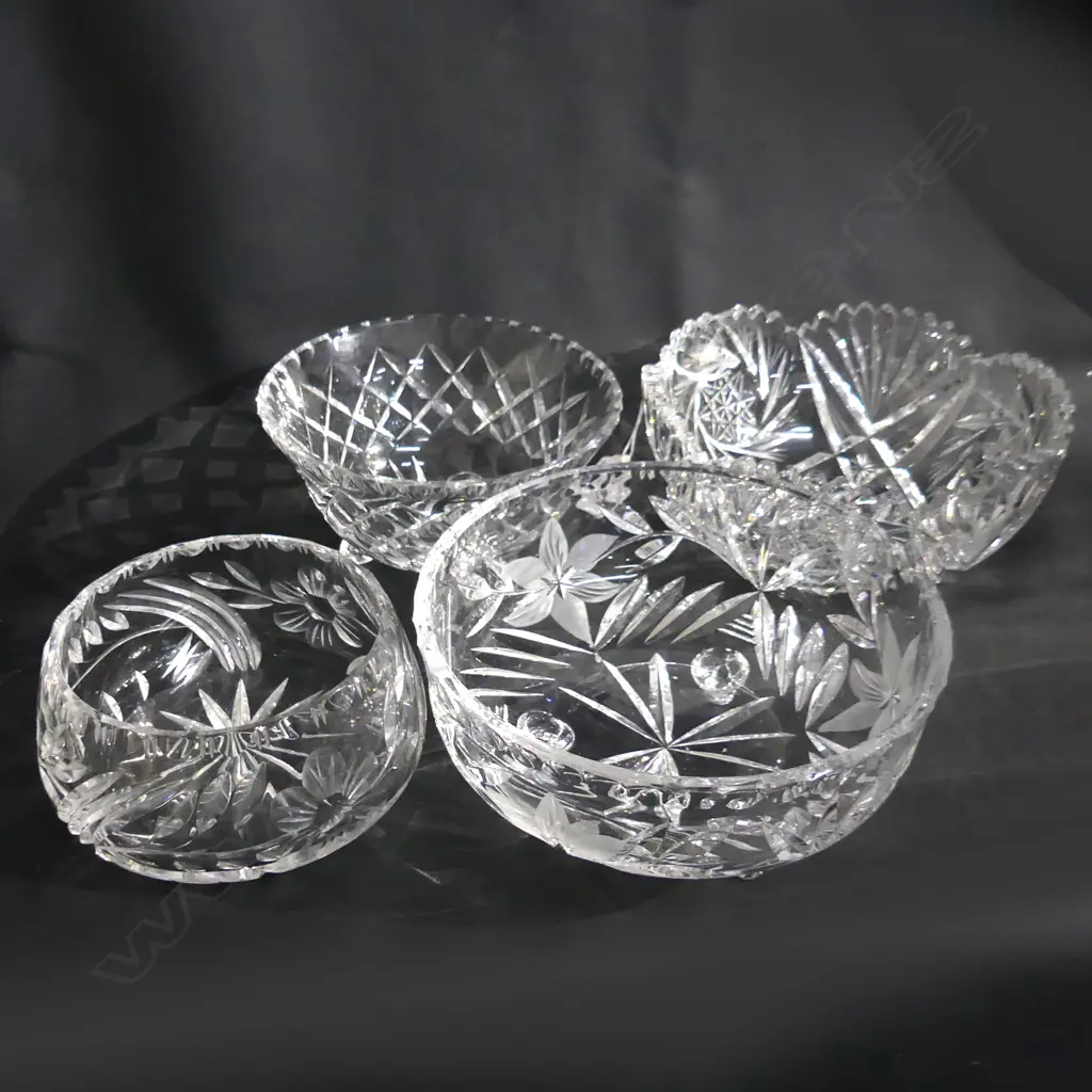 4 CUT CRYSTAL BOWLS - LARGEST DIA 210MM Image 1++