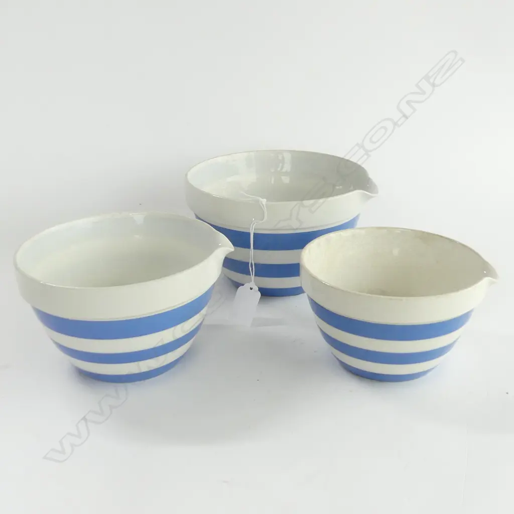 3 CORNISHWARE BOWLS A/F Image 1++