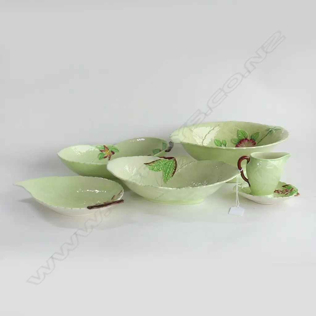 6 PCES GREEN CARLTONWARE Image 1++