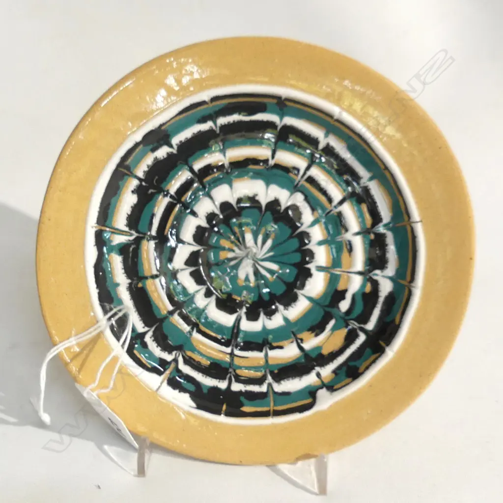 SWIRL GLAZED SMALL POTTERY DISH Dia.150mm Image 1++