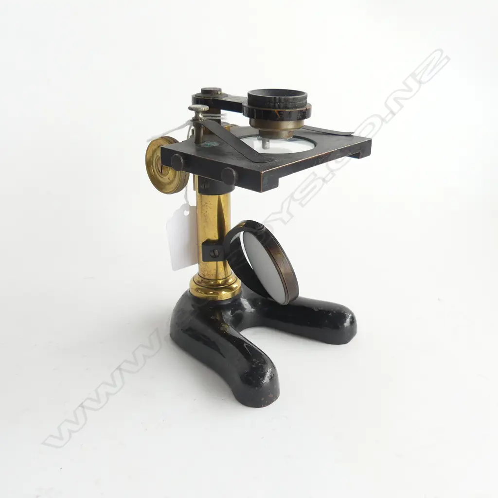 E LEITZE  WETZLAR TABLE MAGNIFIYING GLASS H 140 MM Image 1++