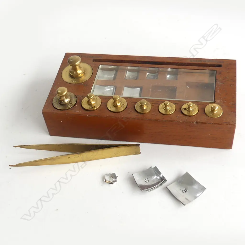 MAHOGANY BLOCK GOLD WEIGHTS & TWEEZERS L 110 MM Image 1++