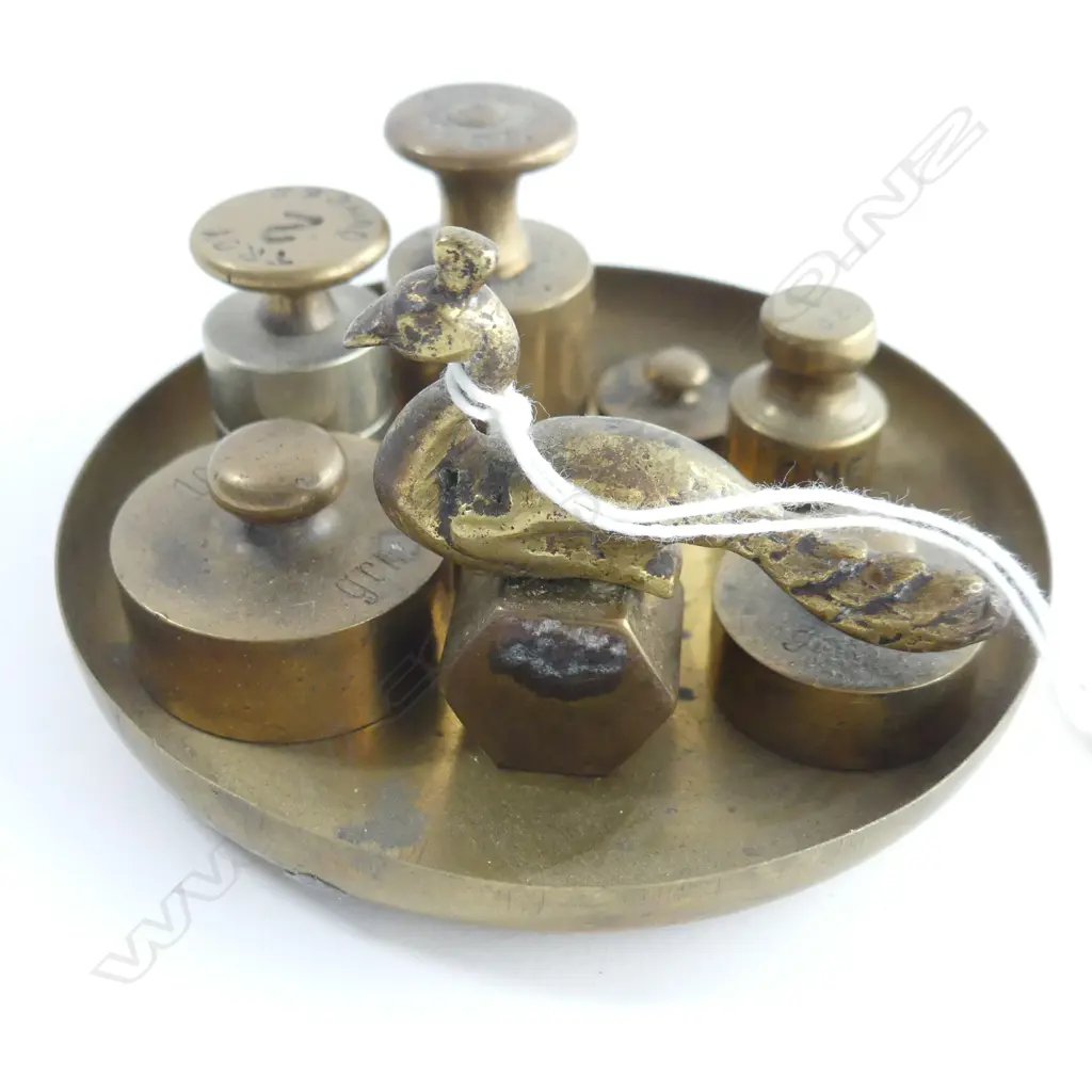 8 SMALL BRASS WEIGHTS ON TRAY the largest 50mm Image 1++