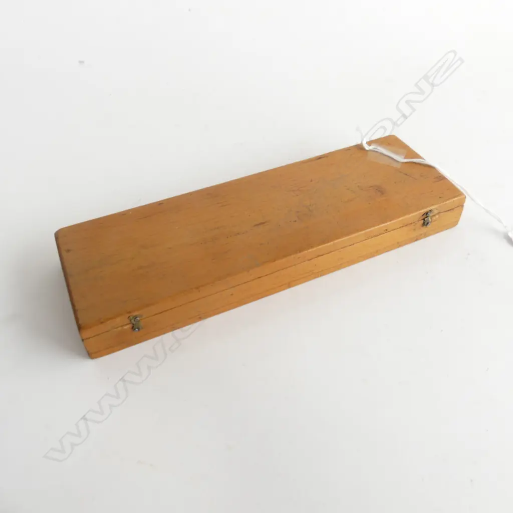 CASED SET APOTHACARY'S WEIGHTS L 190 MM Image 1++