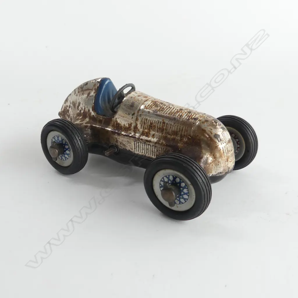 VINTAGE GERMAN SCHUCOSTUDIO SILVERED RACE CAR clock work some rust L.135mm Image 1++