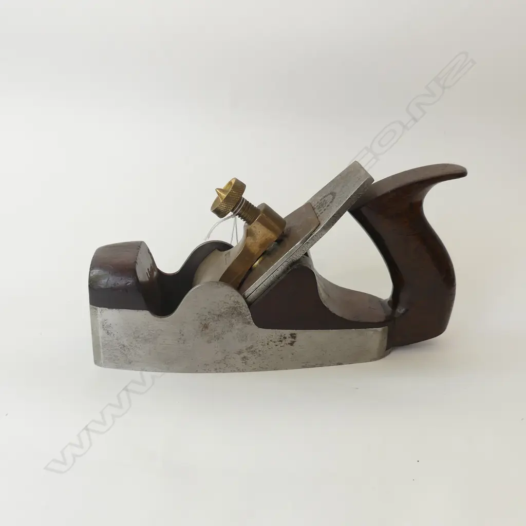 VINTAGE MATHESON COFFIN COFFIN WOOD PLANE WITH METAL SOLE  Image 1++