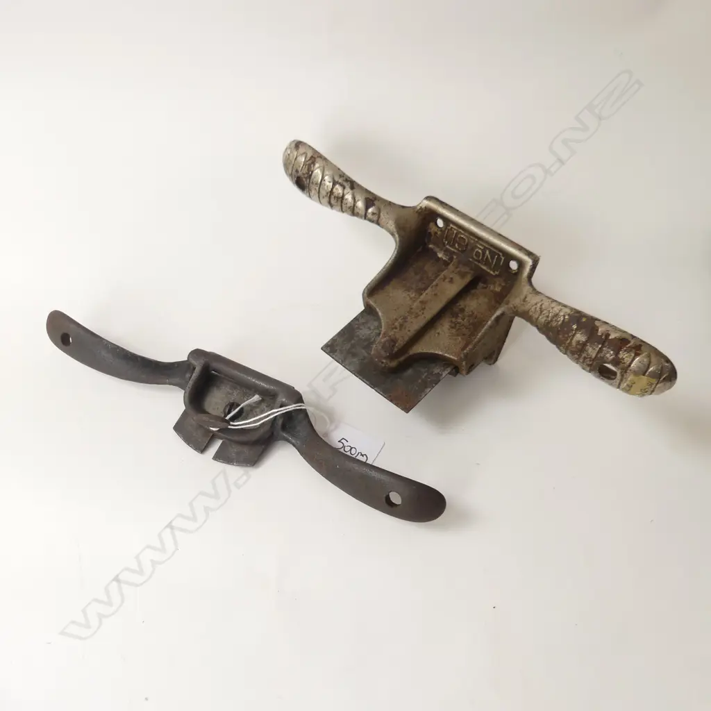 2 SPOKE SHAVES No 81 & 53 Image 1++