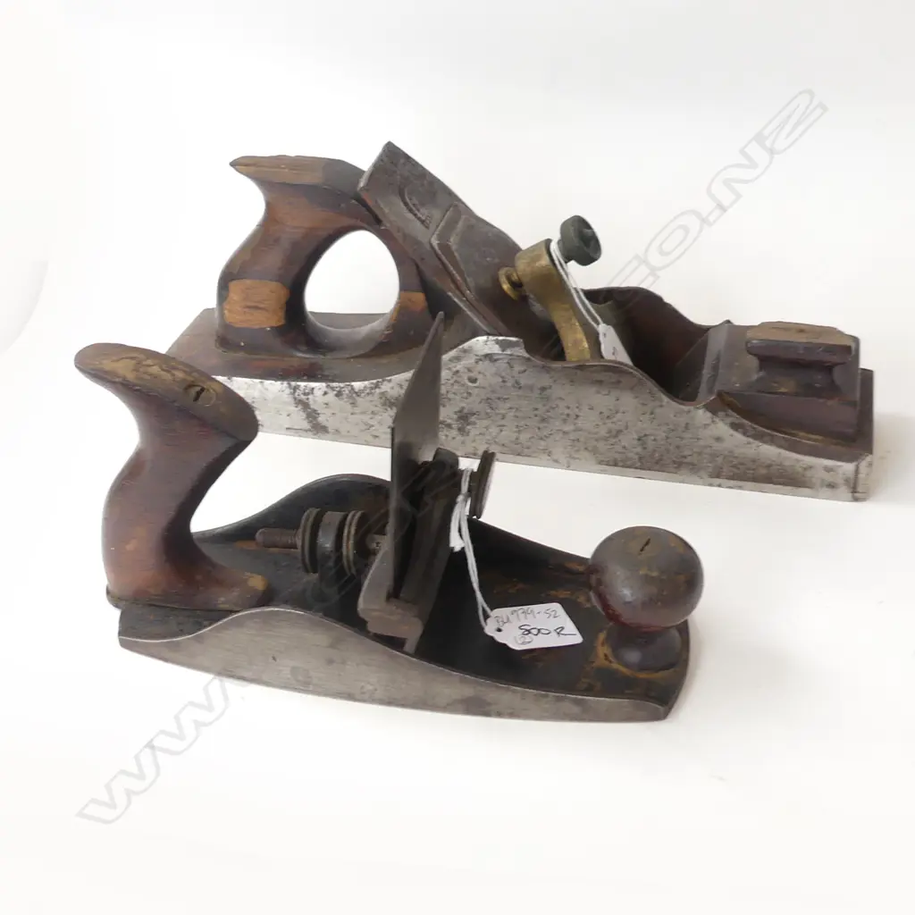 2 WOOD PLANES ONE MATHESON ROSEWOOD INFILL PLANE PLANE WITH DAMAGED KNOB PLUS No 112 METAL COFFIN PLANE  Image 1++