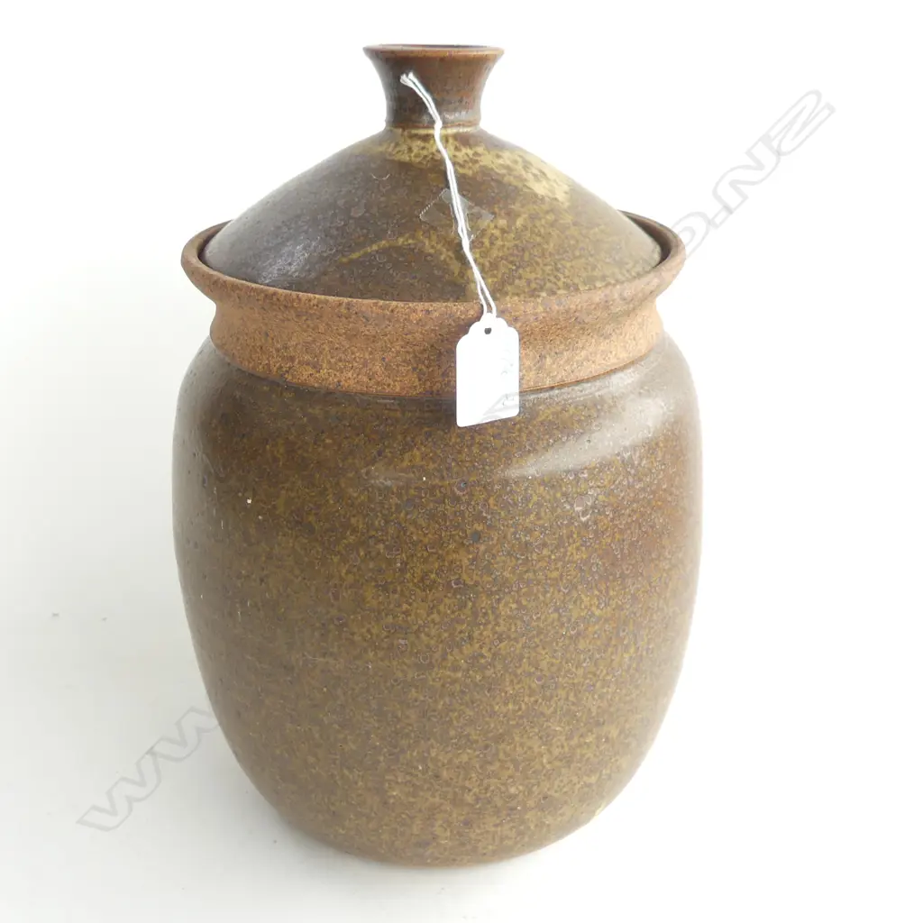 NZ STUDIO POTTERY LIDDED LGE STORAGE JAR H.340mm Image 1++