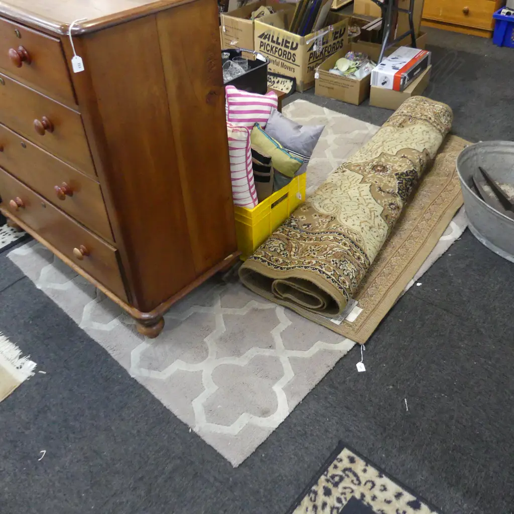 2 RUGS BEIGE MACHINE KNOTTED 2300x1600mm + FAWN & WHITE GEOMETRIC WOOL RUG (STAINS) 1970x1390mm Image 1++