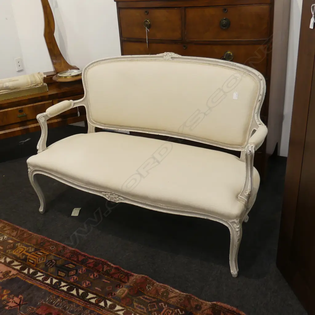 FRENCH STYLE UPHOLSTERED SETTEE W.1300 Image 1++