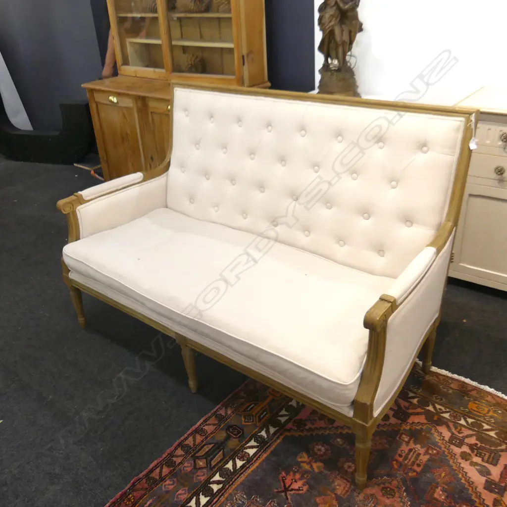 FRENCH STYLE UPHOLSTERED SETTEE W.1400mm  **RTV** Image 1++