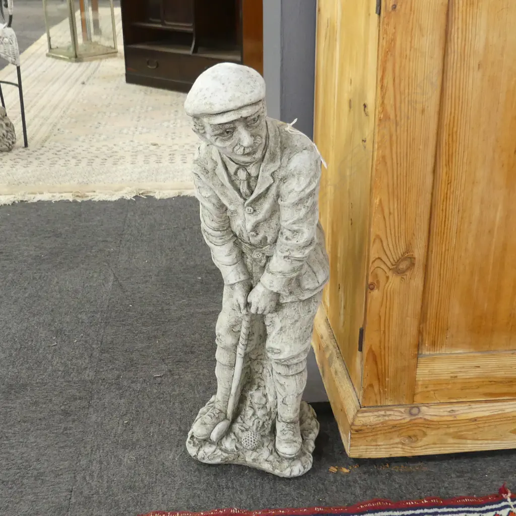 CONRETE GARDEN STATUE MALE GOLFER H.620mm Image 1++