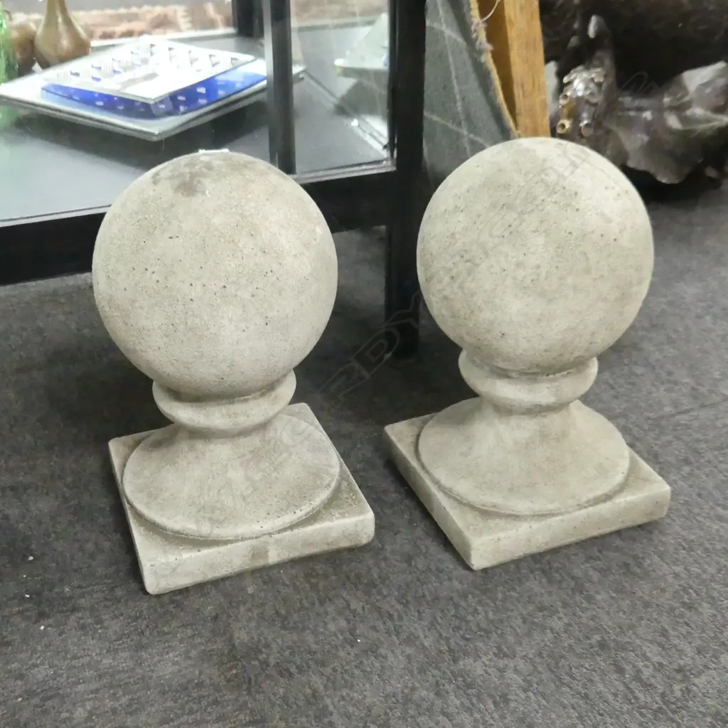 PR CONCRETE GARDEN MED BALL FINIALS H.350mm Image 1++