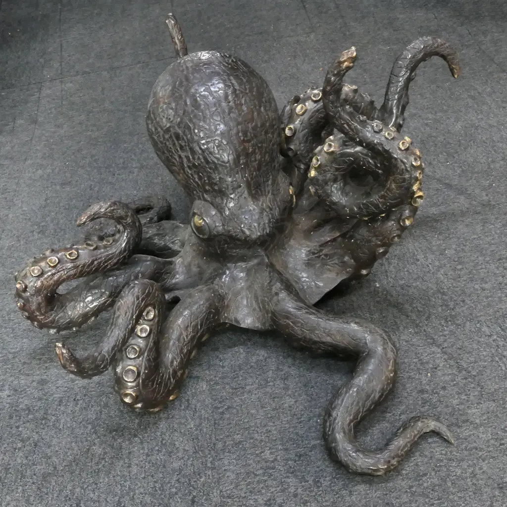 LGE BRONZE CHARACTERFUL OCTOPUS L.1030mm. H.530mm Image 1++