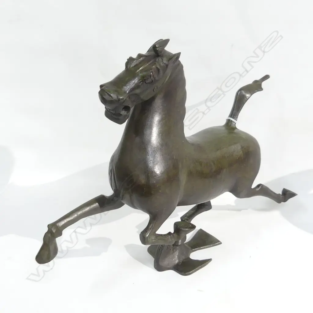 BRONZE FLYING HORSE OF GANSU L.440mm Image 1++
