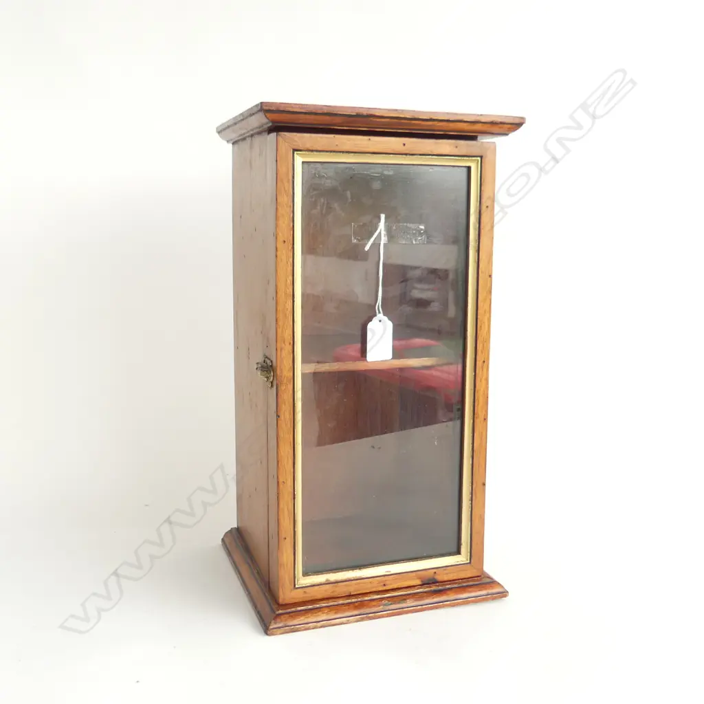 VINTAGE WOODEN DISPLAY CABINET 215x195x400mm Image 1++