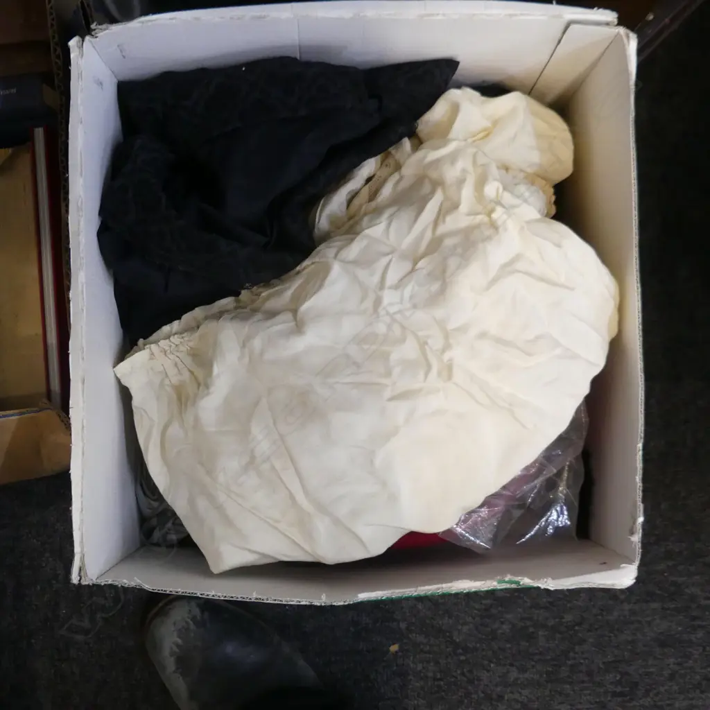 BOX ASST INCL VINTAGE CLOTHING, HATS ETC.. Image 1++