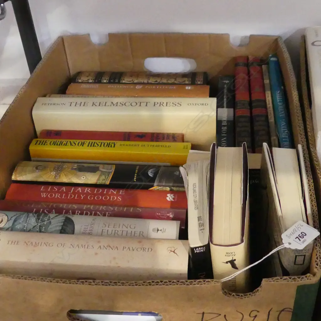 BOX OF ASST BOOKS Image 1++