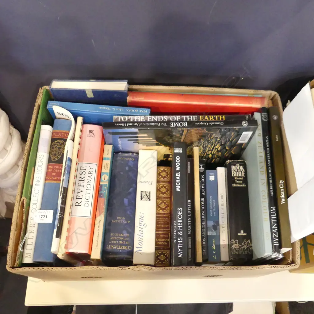 BOX OF ASST BOOKS Image 1++