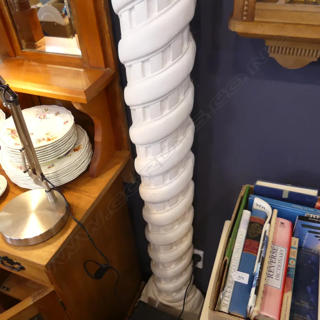 LARGE OLD WHITE PLASTER COLUMN H. 2150MM Image 1++