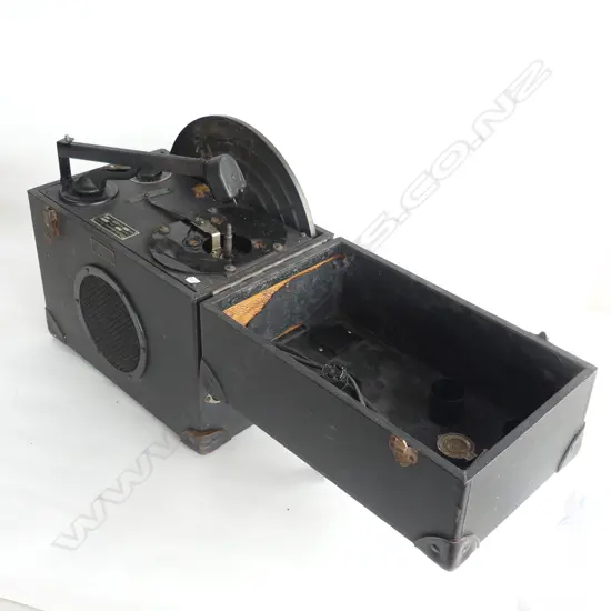 VINTAGE 'ILLUSTRAVOX JUNIOR' RECORD PLAYER & PROJECTOR, CASED H.350mm