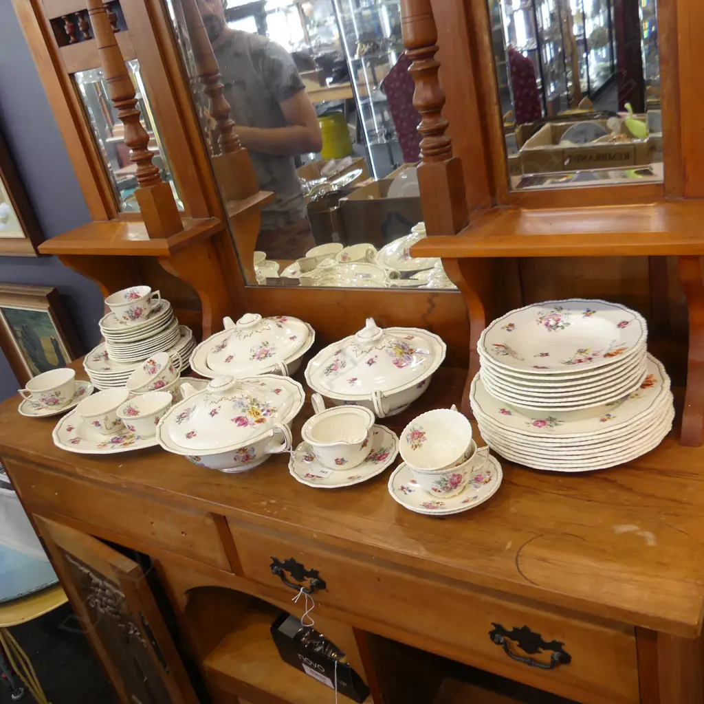 PART RD DINNER SERVICE 38PCS Image 1++