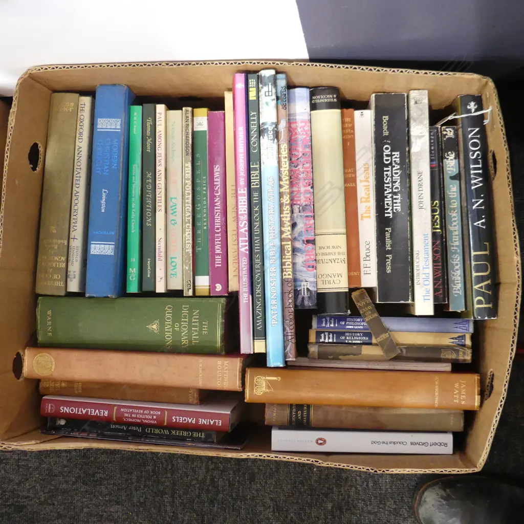 BOX OF ASST BOOKS Image 1++