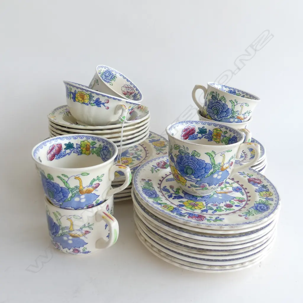 36 PCES MASONS REGENCY; 6 DINNER PLATES 230mm dia, 10 SIDE PLATES, 6 CUPS, 7 SAUCERS, 7 BOWLS AF Image 1++