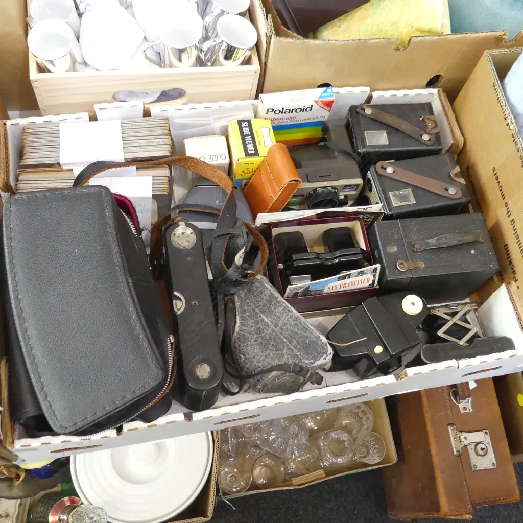 BOX LOT PHOTOGRAPHIC EQUIPMENT; CAMERAS, STEREO IMAGES, SLIDE VIEWERS ETC Image 1++