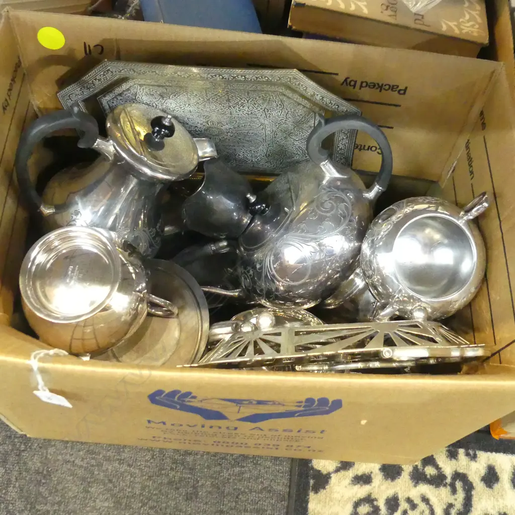 BOX LOT EPNS & BRASS TRAY  Image 1++