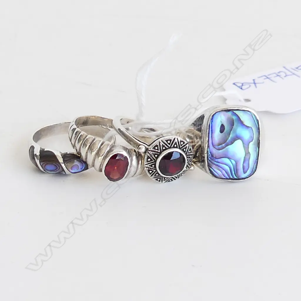 4 925 SILVER RINGS; 2 GARNET, 2 PAUA Image 1++