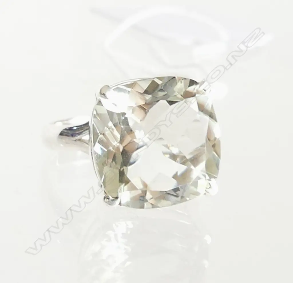 GREEN AMETHYST & 925 SILVER RING SIZE P Image 1++