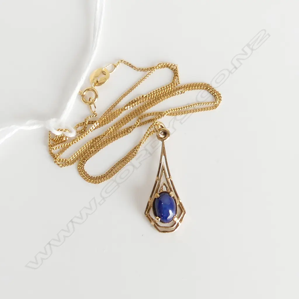 10CT STAR SAPPHIRE SET PENDANT WITH CHAIN, 2.0GMS Image 1++