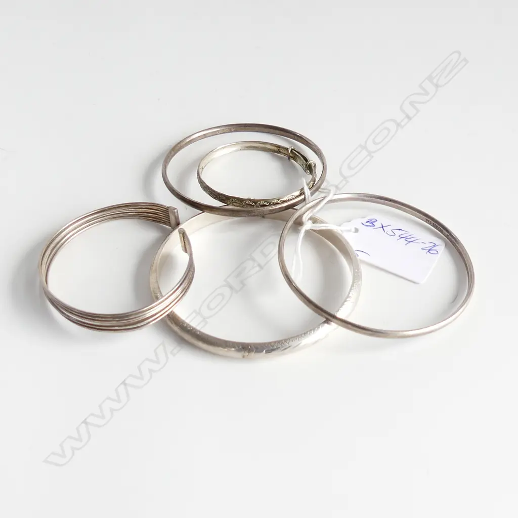 5 VINTAGE SILVER BANGLES 52gms Image 1++