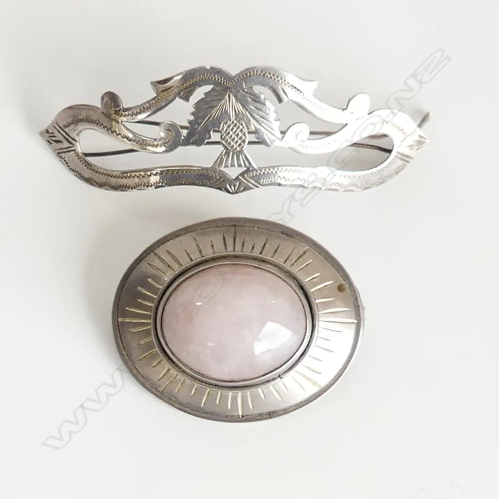 1 VINTAGE SILVER BROOCHES AND VINTAGE HAIR CLIP Image 1++