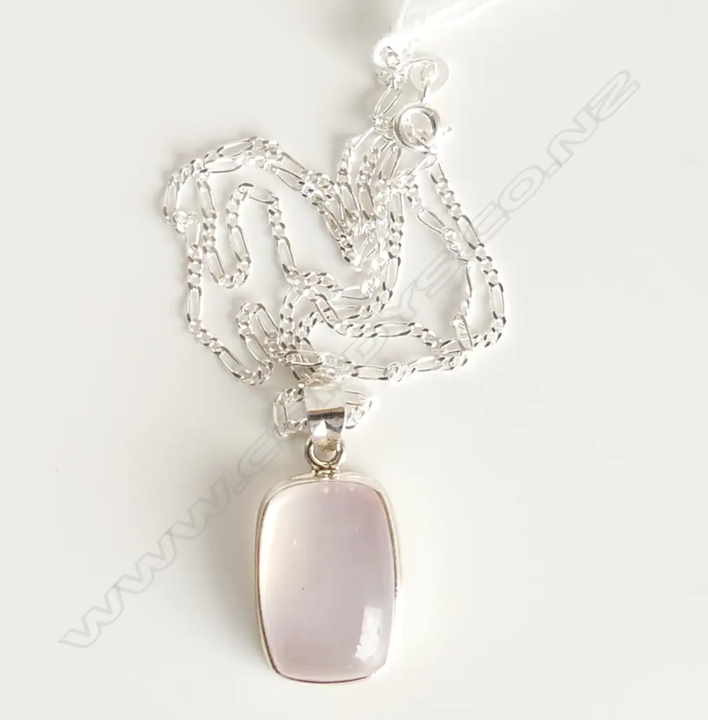 ROSE QUARTZ & 925 SILVER PENDANT & CHAIN Image 1++