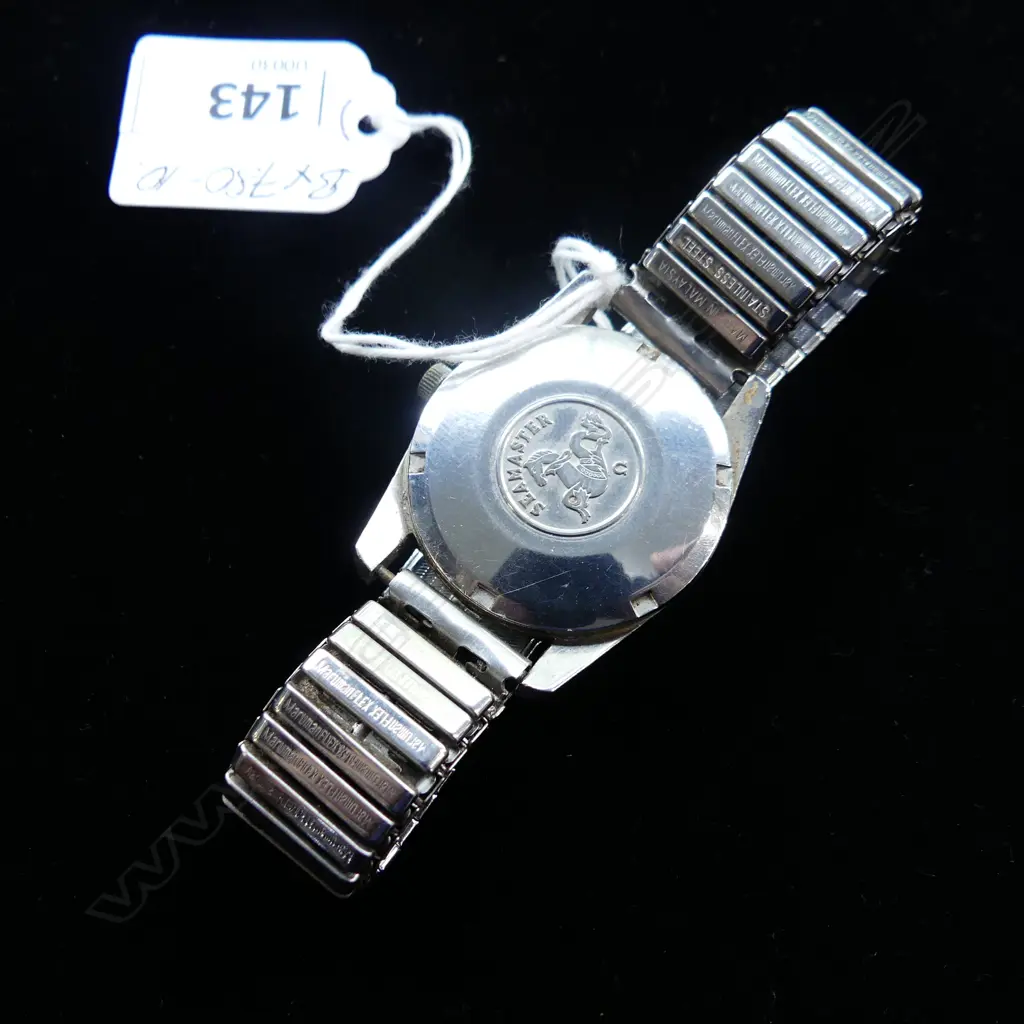 VINTAGE OMEGA AUTOMATIC SEAMASTER GENTS WRISTWATCH glass with faults. Running Image 1++