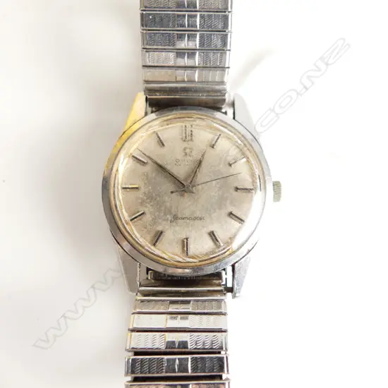 VINTAGE OMEGA AUTOMATIC SEAMASTER GENTS WRISTWATCH glass with faults. Running