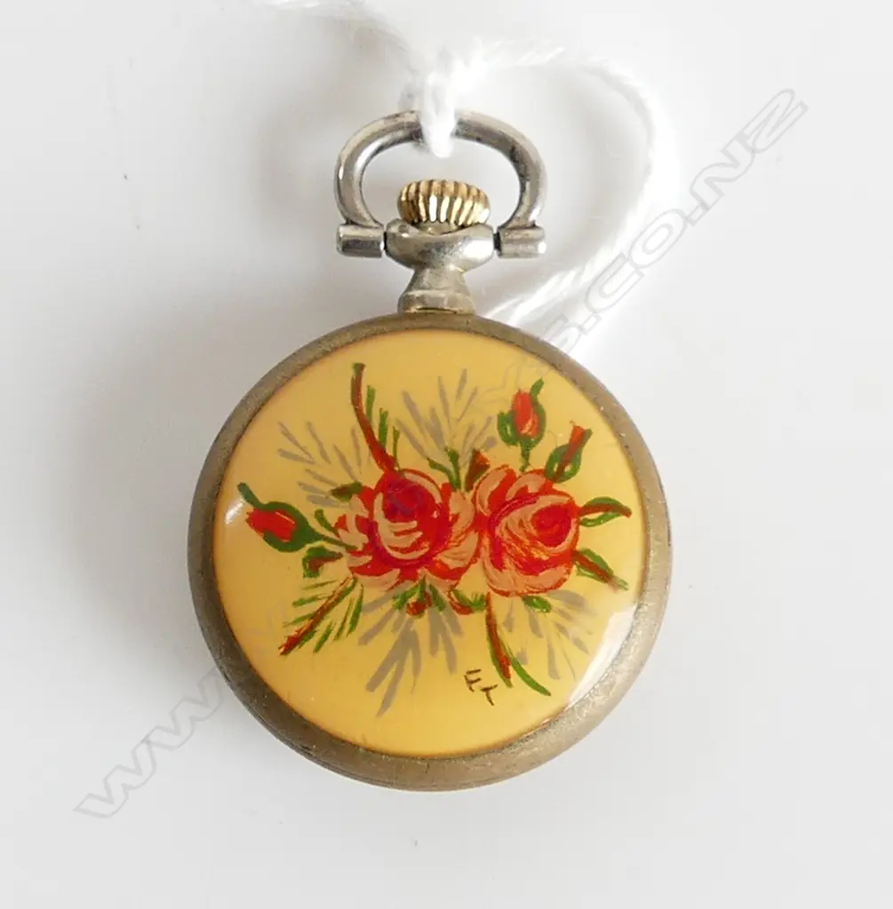 VINTAGE LADIES ENAMEL & GOLD GILD PENDANT WATCH Image 1++