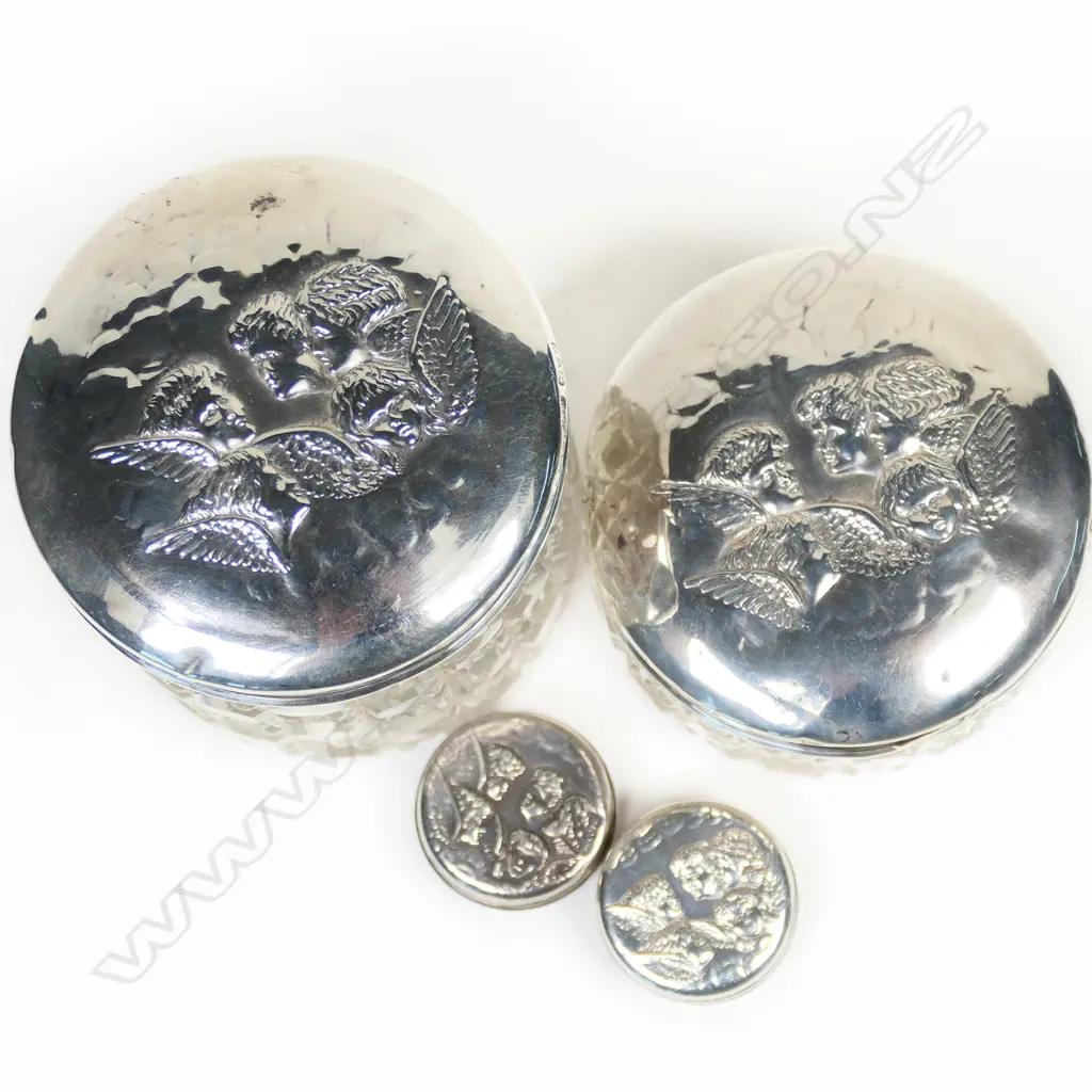 Two Edwardian silver and cut crystal vanity pots, Image 1++