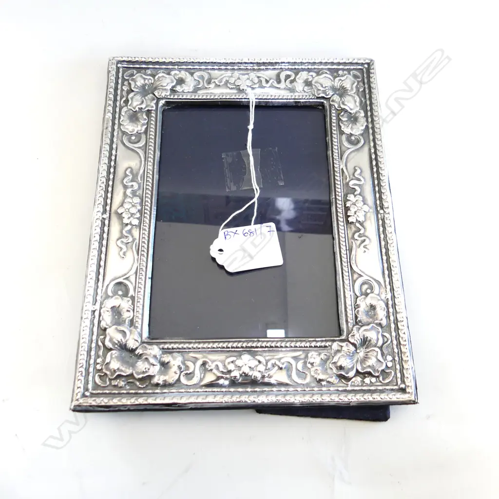 STG SILVER PHOTO FRAME, LONDON 1970 200x160mm Image 1++