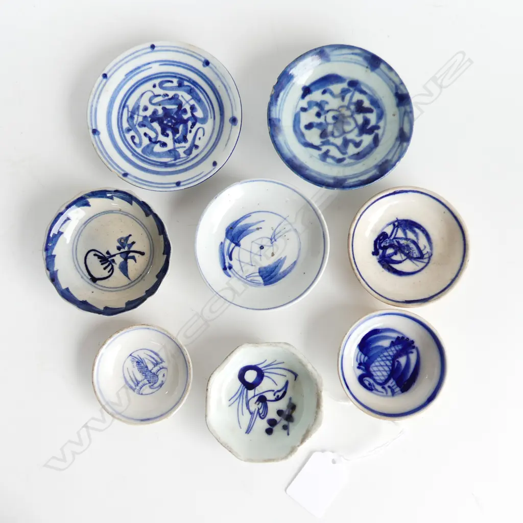 8 SMALL CHINESE DISHES; CHING ETC 95mm dia Image 1++