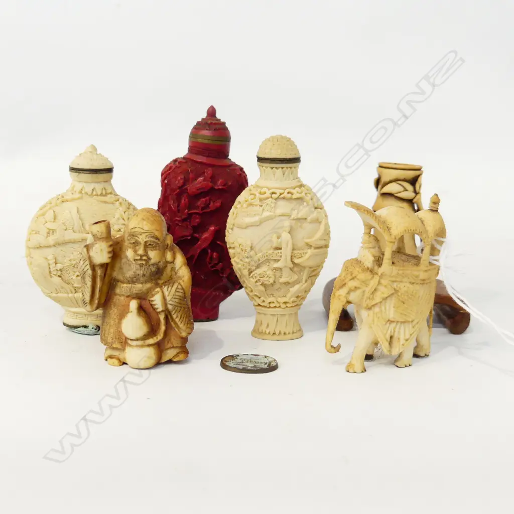 3 ORIENTAL RESIN SNUFF BOTTLES, 3 PCES CARVED IVORY, BAMBOO NETSUKE, OLD MAN, ELEPHANT H.75mm Image 1++
