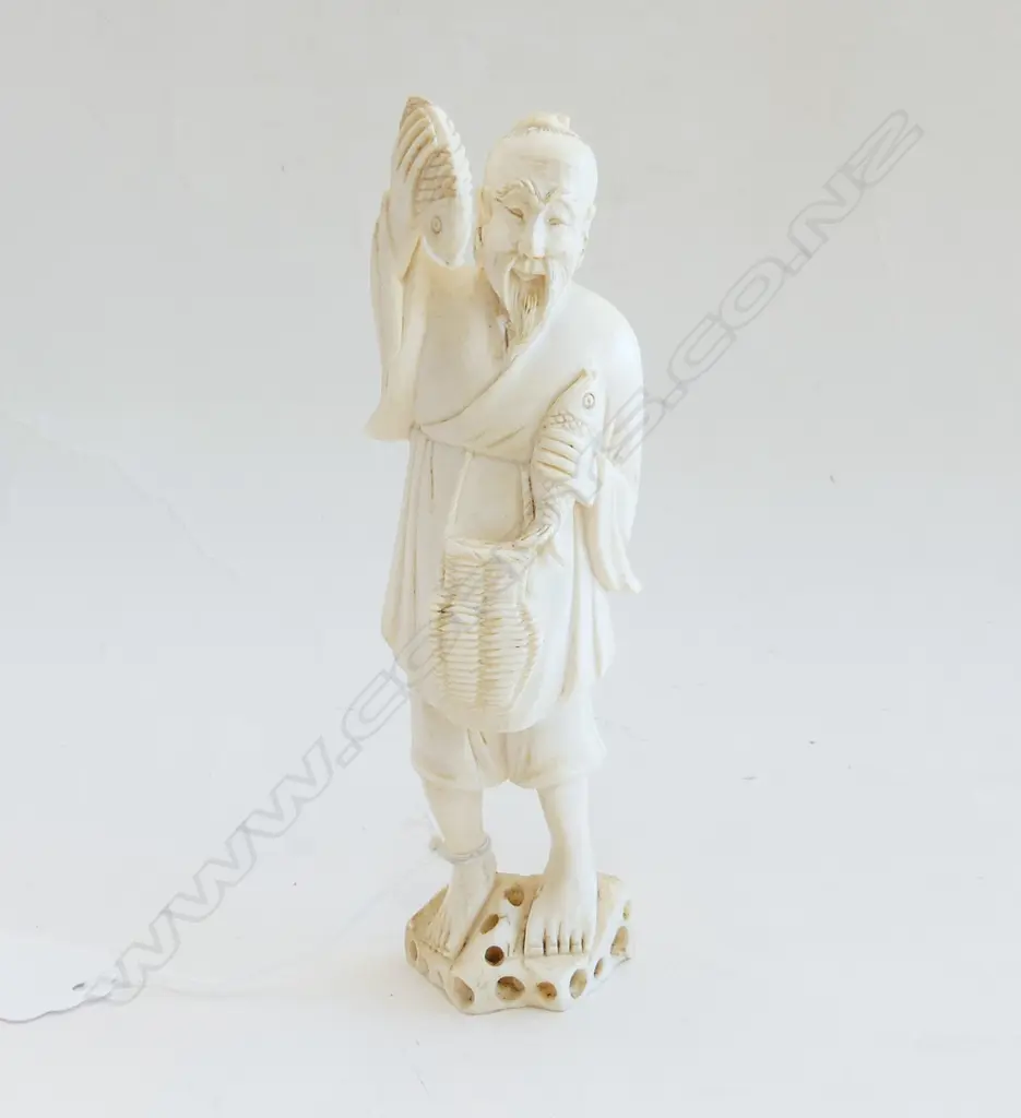 CARVED IVORY CHINESE FISHERMAN H.140mm Image 1++