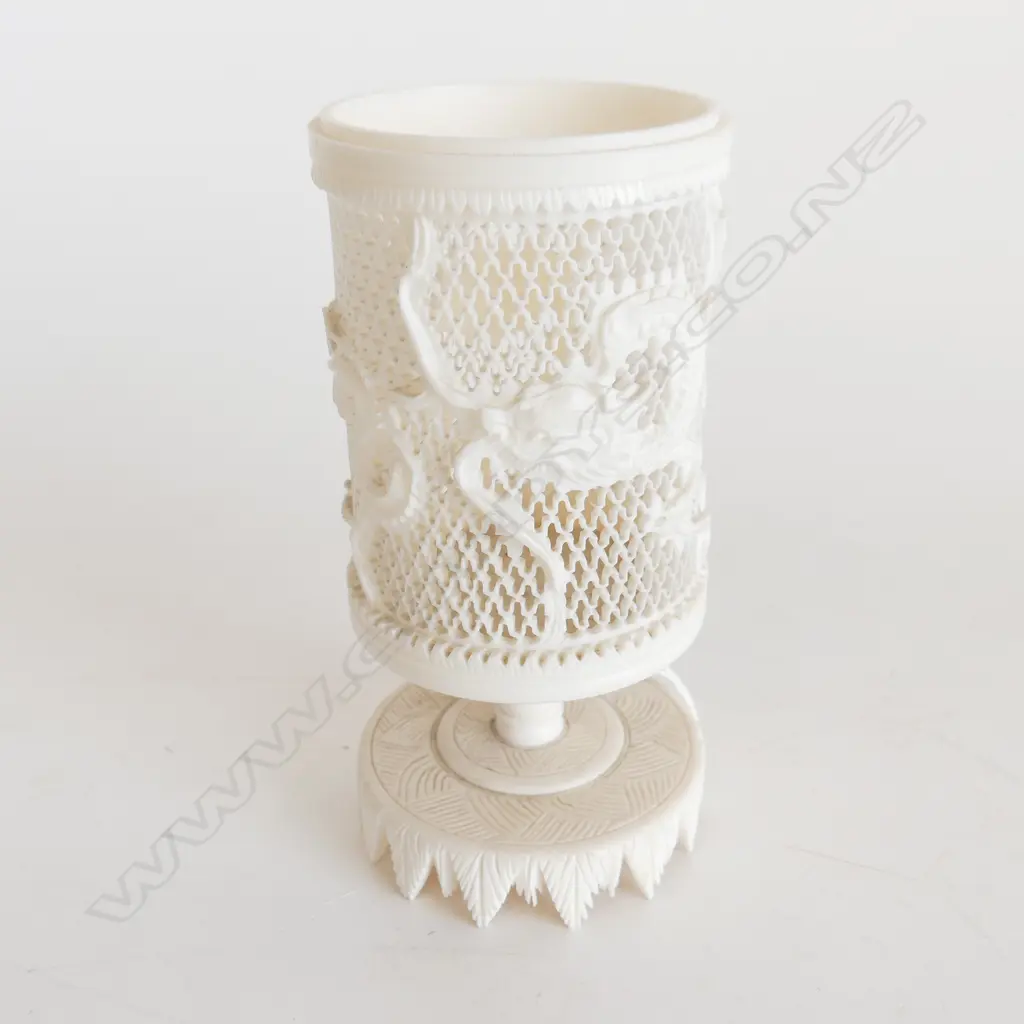 CARVED ORIENTAL IVORY CUP w. DRAGON DESIGN H.130mm Image 1++