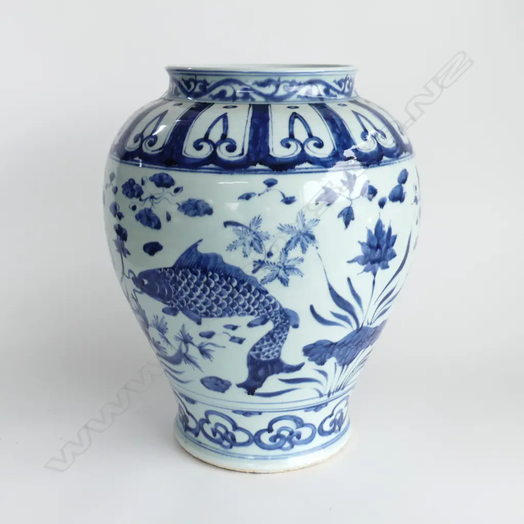 LG CHINESE B/W VASE H.400mm Image 1++