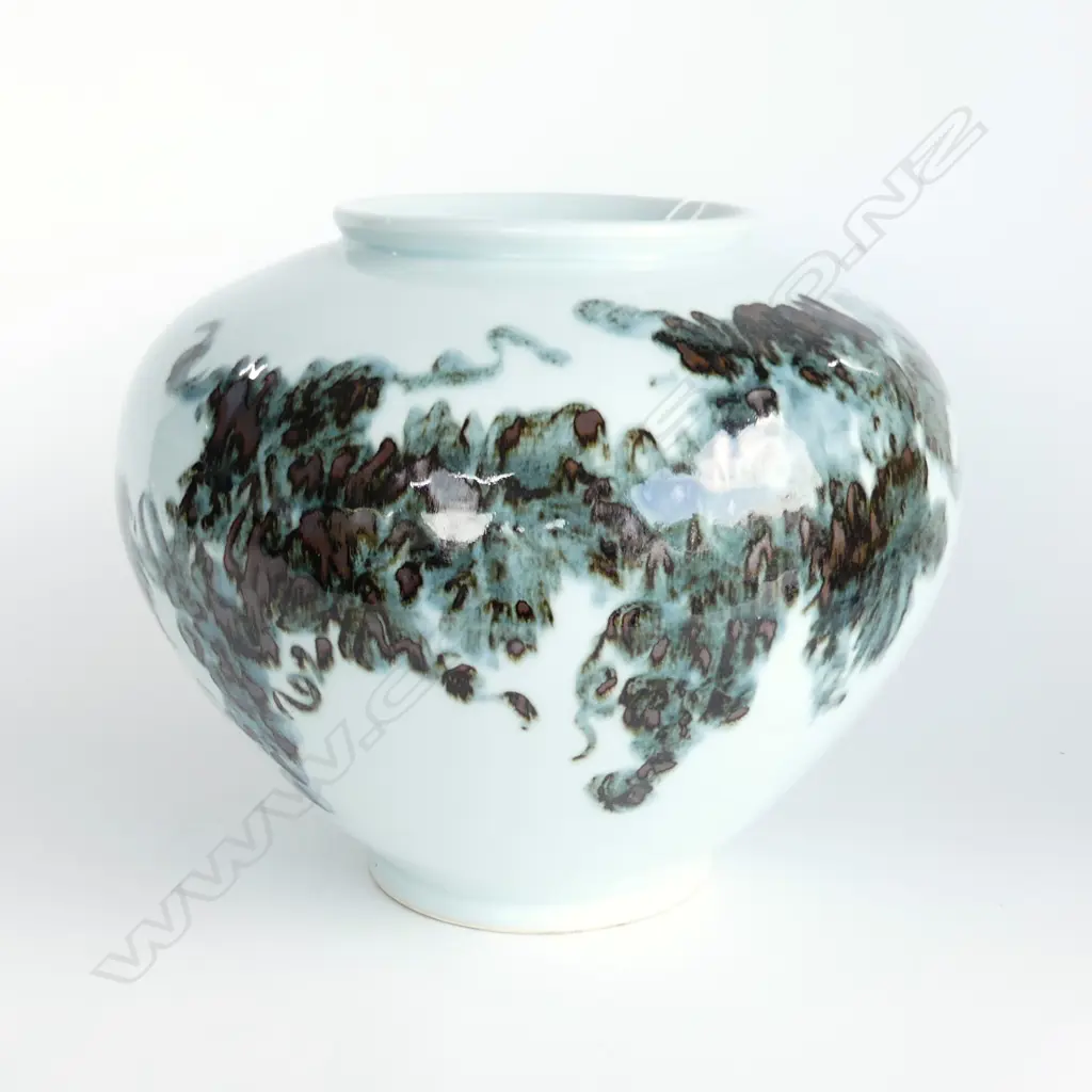 LG CHINESE SIGNED VASE H.300mm / 350mm dia Image 1++